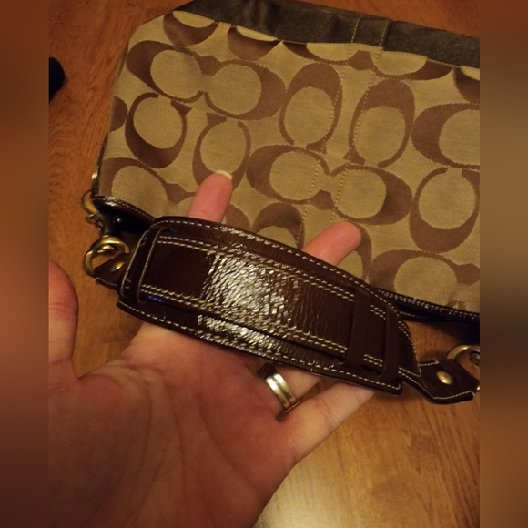 Coach Bucket Bag - Picture 4 of 7